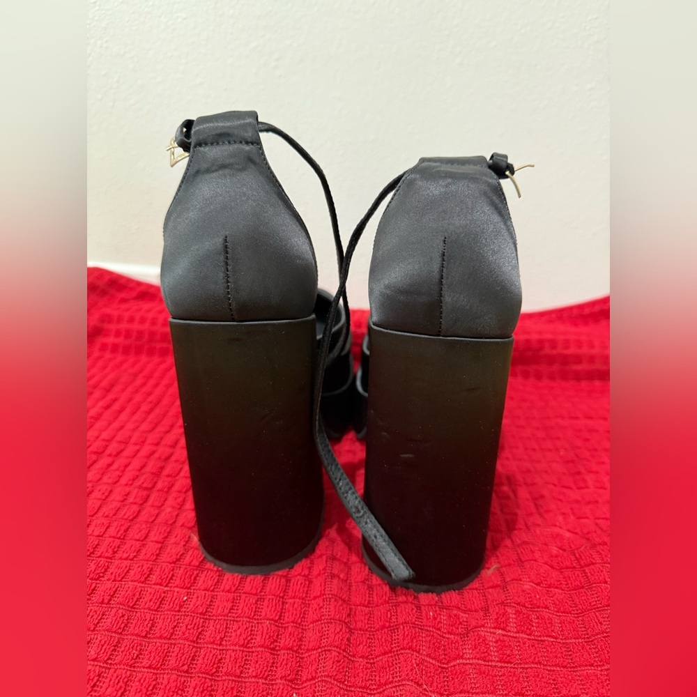 Steve Madden Black Platform Shoes - Picture 7 of 10